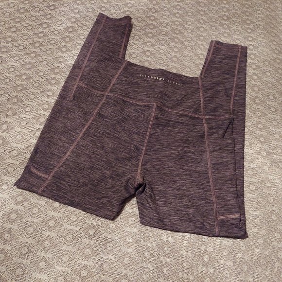 Size 6 Victoria's Secret Essential High Rise Pocket Legging Black/Heather Grey - Picture 4 of 8